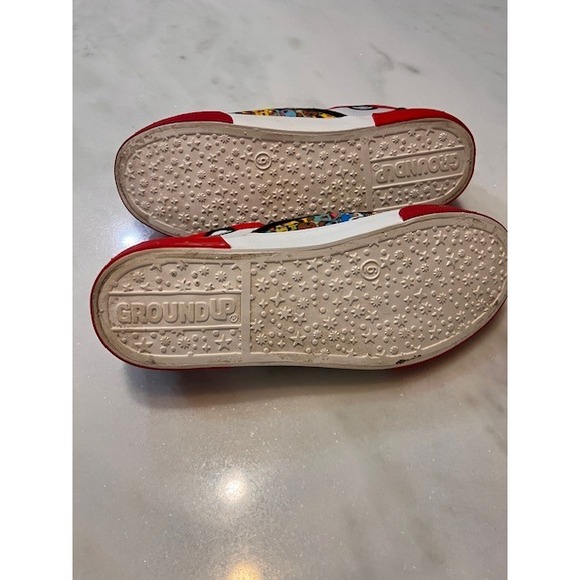 Pokemon Slip On Sneakers All Over Print Character Shoes Red Trim‎ Size 6 - Picture 8 of 8